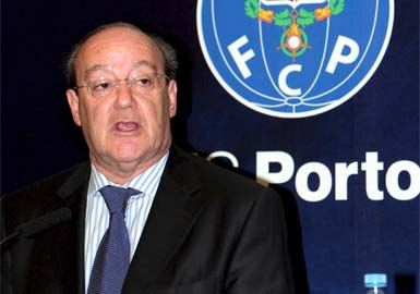 Futebol: FC Porto - Pinto da Costa sobe para 1,1 por cento posição particular na SAD
